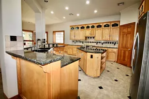 20704 E Lakeshore Dr, Spicewood, TX 78669 - Photo 6