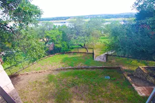20704 E Lakeshore Dr, Spicewood, TX 78669 - Photo 22