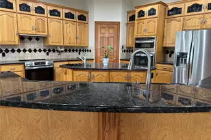 20704 E Lakeshore Dr, Spicewood, TX 78669 - Photo 8
