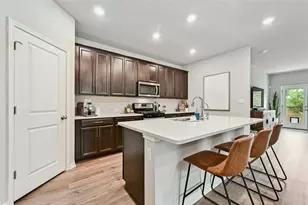 911 Bright Gemstone Wy, Austin, TX 78748 - Photo 8