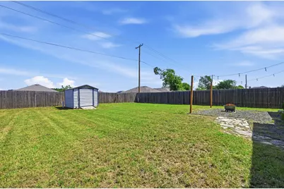 1910 Oaklawn Drive, Taylor, TX 76574 - Photo 34