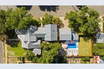 308 E Travis Street, Fredericksburg, TX 78624 - Photo 4