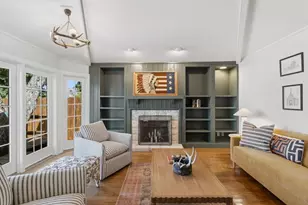 308 E Travis St, Fredericksburg, TX 78624 - Photo 16