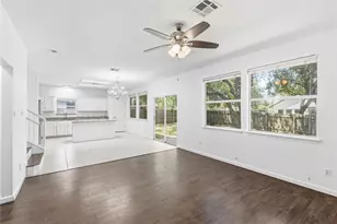 4228 Columbine Dr, Austin, TX 78727 - Photo 12