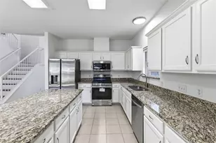 4228 Columbine Dr, Austin, TX 78727 - Photo 10