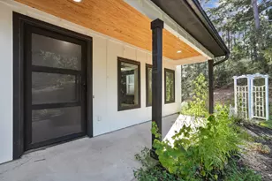 105 Mokolii Ct, Bastrop, TX 78602 - Photo 2