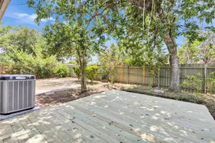 521 New Country Rd, Kyle, TX 78640 - Photo 26