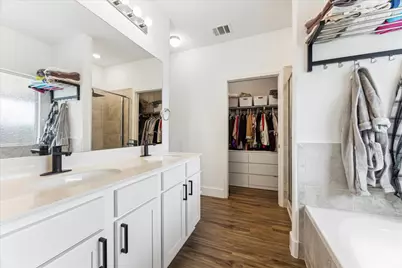 700 Legends Lane, Georgetown, TX 78628 - Photo 18
