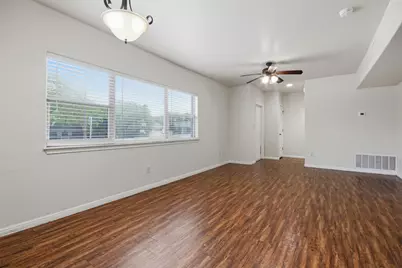 302 W San Antonio Street #101, San Marcos, TX 78666 - Photo 12