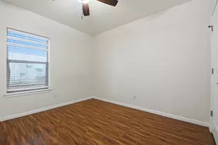 302 W San Antonio St, San Marcos, TX 78666 - Photo 30