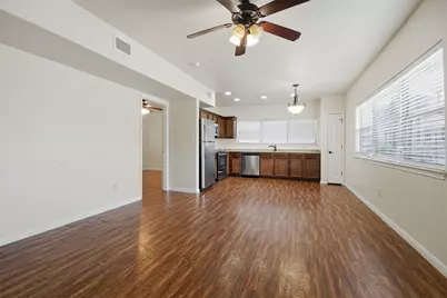 302 W San Antonio Street #101, San Marcos, TX 78666 - Photo 4