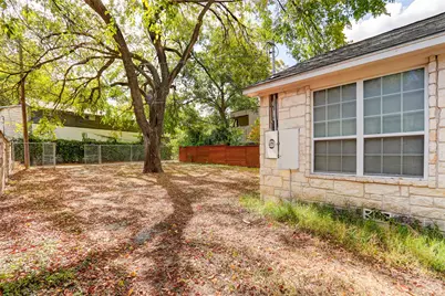 611 W Live Oak Street, Austin, TX 78704 - Photo 14