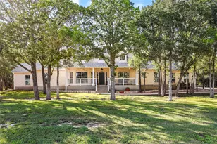 136 Territory Dr, Bastrop, TX 78602 - Photo 2