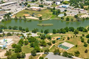 1007 Kimbro St, Taylor, TX 76574 - Photo 30