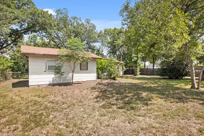 1007 Kimbro Street, Taylor, TX 76574 - Photo 22