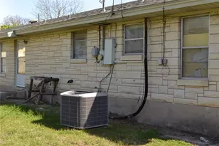 1502 Sherrard St, Burnet, TX 78611 - Photo 6