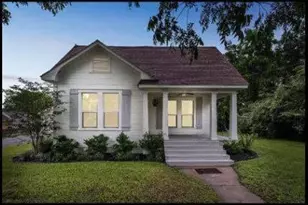 610 Bohlmann Ave, Schulenburg, TX 78956 - Photo 1