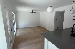 400 E 30th St, Austin, TX 78705 - Photo 6