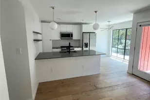 400 E 30th St, Austin, TX 78705 - Photo 2