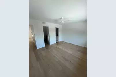 [Address not provided], Austin, TX 78705 - Photo 8