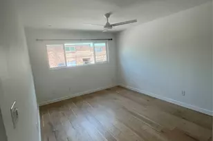 400 E 30th St, Austin, TX 78705 - Photo 10