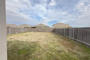 104 Milliner Loop, Hutto, TX 78634 - Photo 18