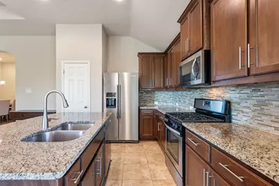 8113 Cannon Court, Lago Vista, TX 78645 - Photo 18