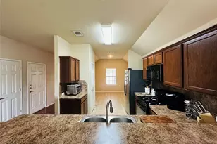 7521 Cedar Edge Dr, Austin, TX 78744 - Photo 6