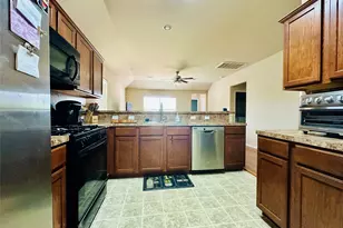 7521 Cedar Edge Dr, Austin, TX 78744 - Photo 4