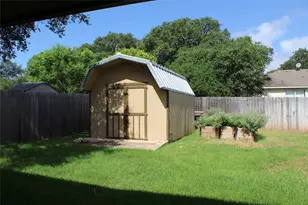 3 Honeysuckle Ln, Wimberley, TX 78676 - Photo 10