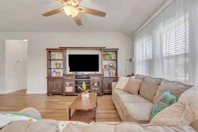 124 Sage Meadows Drive, San Marcos, TX 78666 - Photo 8