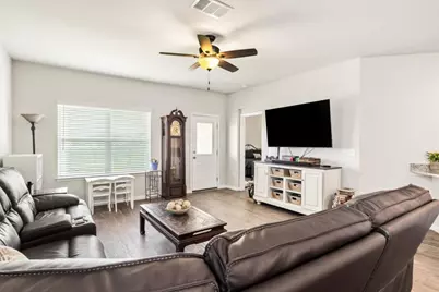 616 Independence Avenue, Liberty Hill, TX 78642 - Photo 4