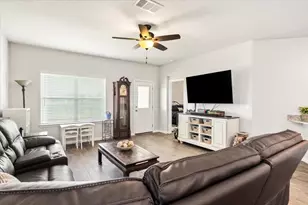 616 Independence Ave, Liberty Hill, TX 78642 - Photo 4