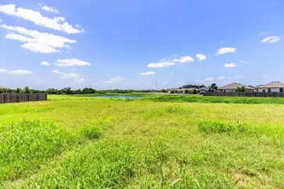 616 Independence Avenue, Liberty Hill, TX 78642 - Photo 36