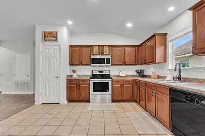 6105 Constellation Circle, Del Valle, TX 78617 - Photo 4