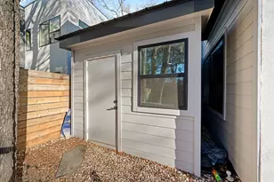 910 Nalide St, Austin, TX 78745 - Photo 34