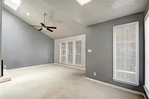 2529 Rio Grande St, Austin, TX 78705 - Photo 4