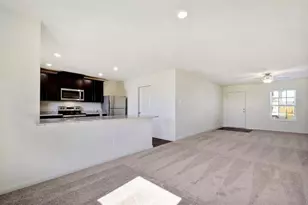 313 Riverdale Dr, Jarrell, TX 76537 - Photo 4