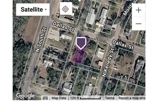 106 Dallas St, Yoakum, TX 77995 - Photo 1
