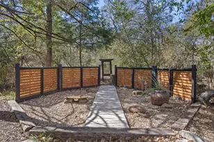 185 Billingsley Heights, Cedar Creek, TX 78612 - Photo 32