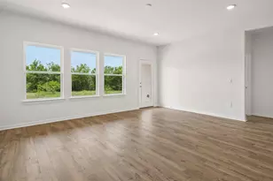203 Mustang Lk Cir, Buda, TX 78610 - Photo 6