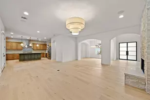 2800 Barton Point Dr, Austin, TX 78733 - Photo 8