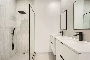 2203 Walsh Tarlton Ln, Austin, TX 78746 - Photo 10