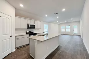 1207 Camden Ln, Lockhart, TX 78644 - Photo 2