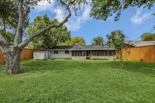 7509 Daugherty St, Austin, TX 78757 - Photo 24