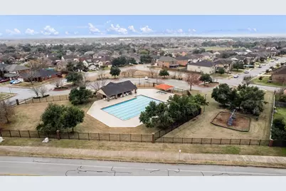 4202 Kings Canyon Drive, Taylor, TX 76574 - Photo 32