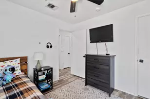 4202 King's Canyon Dr, Taylor, TX 76574 - Photo 20