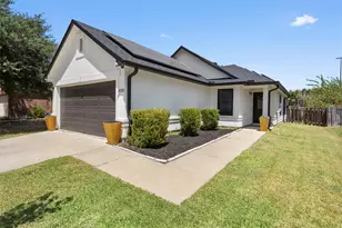4202 King's Canyon Dr, Taylor, TX 76574 - Photo 2