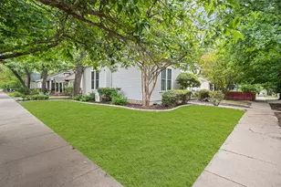212 W 43rd St, Austin, TX 78751 - Photo 2