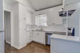5703 Gloucester Ln, Austin, TX 78723 - Photo 10